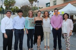 La alcaldesa de Benalmádena, Paloma García Galvez, asistió el pasado sábado a la gala solidaria a beneficio de Alejandro Duarte, un evento organizado por los familiares del joven, con la colaboración del Ayuntamiento y del Patronato Deportivo Municipal, que tuvo como principal objetivo recaudar fondos para cubrir parte de los gastos médicos que conlleva la recuperación de este benalmadense.