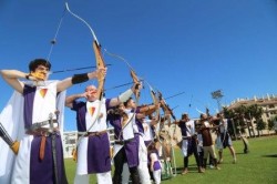 El pasado sábado 21 de Junio, con motivo de las Fiestas de San Juan, se celebró la 1ª tirada Medieval de tiro con Arco en el Polideportivo de Arroyo de la Miel, en el campo de futbol de césped natural, organizada por el club local Arqueros de Benalmádena y con la colaboración del Patronato Deportivo Municipal.