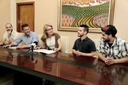 El Auditorio Municipal del Parque de La Paloma en Arroyo de la Miel acogerá del 26 al 28 de junio, coincidiendo con la Feria de San Juan, el programa de conciertos ‘Auditorio Joven 2014’, que celebrará su undécima edición. Un total de 16 bandas locales participarán en la actividad, organizada por la Delegación de Juventud del Ayuntamiento de Benalmádena, con la colaboración de la Asociación de Músicos ‘Sol y Música’.