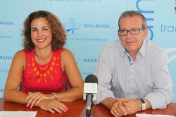 El primer teniente de alcalde y Concejal de Bienestar Social, Francisco Salido y la Concejala de Educación, Yolanda Peña, han ofrecido una rueda de prensa para hacer balance del aula de intervención psicoeducativa en el curso 2013-2014, que ha tenido una duración del 23 de Octubre hasta el día 13 del pasado mes.