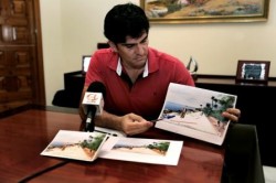 Un total de 11 empresas han presentado sus ofertas al proceso de licitación pública para la ejecución del proyecto de remodelación del paseo marítimo de Benalmádena en la zona de Torrequebrada, unas obras que cuentan con un presupuesto de cerca de 500.000 euros y que abarcarán una superficie de 2.600 metros cuadrados. 