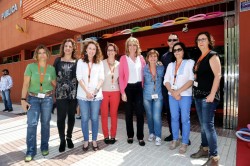 Paloma García Gálvez junto a la organización de la séptima edición de esta festividad cultural en la Biblioteca de Arroyo de la Miel