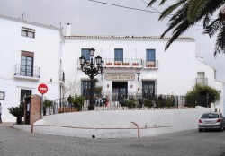 Los mayores de Mijas pueden formalizar ya sus inscripciones para la visita a Madrid en los hogares del jubilado del municipio