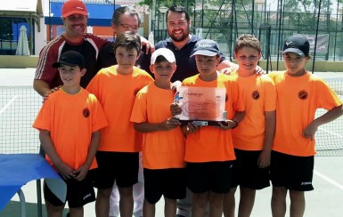 El equipo local se hizo con el primer puesto del campeonato de tenis