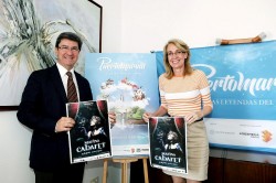 Adolfo Fernández y Paloma García Gálvez, responsable de Puerto y Alcaldesa en funciones respectivamente, han presentado esta iniciativa