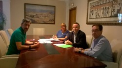 Los responsables municipales y los del centro sanitario perteneciente a la Junta de Andalucía