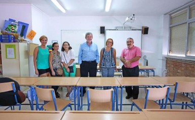 “Un total de 5.383 estudiantes de Infantil y Primaria han empezado hoy las clases en los centros públicos y concertados del municipio”, ha informado la concejala de Educación, Elena Galán