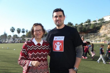 “Iniciativas como ésta vuelven a demostrar el carácter solidario de Benalmádena, ya que el dinero recaudado en la prueba se destina a la ONG ‘Save the Children”, ha destacado la concejala de Educación, Elena Galán