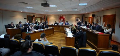 “Hemos incluido inversiones para desbloquear proyectos como la reforma del Paseo del Generalife o el Paseo Marítimo de Torrequebrada”, ha señalado el primer edil