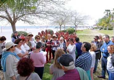 Desde el Castillo de Bil-Bil y hasta Puerto Marina, los participantes fueron recitando poemas dedicados al mar