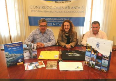 Los ediles de Turismo y Deportes respectivamente, se felicitan por una iniciativa deportiva que mejorarán las relaciones entre ambas ciudades