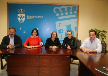 “Tras la invitación realizada desde el equipo de gobierno, hoy nos reunimos para establecer la mejor manera de continuar durante toda la legislatura con la estabilidad que nos proporciona ese pacto programático que acordamos los cinco grupos antes de la investidura”, ha explicado la portavoz socialista Ana Scherman