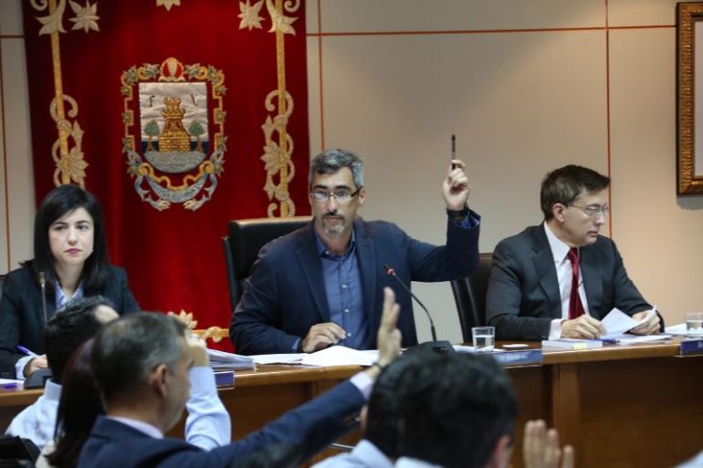 La obra escultórica lleva instalada en la plaza de España de Benalmádena Pueblo desde 1967
