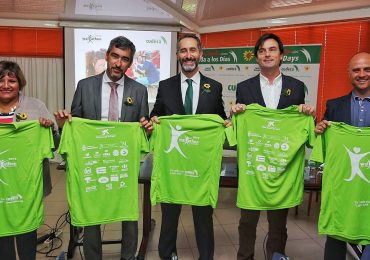 El alcalde de Benalmádena, Víctor Navas, anima a vecinos y visitantes a colaborar con esta “noble causa que aúna deporte y solidaridad”