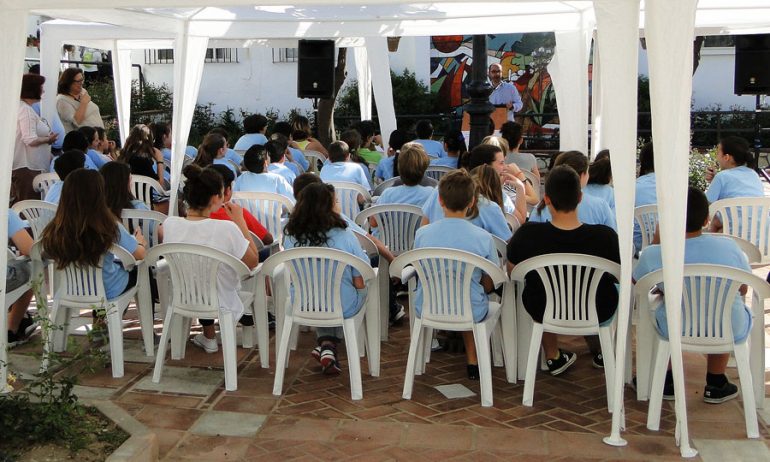 “Este día nos ofrece una ocasión única para reflexionar sobre los valores de la diversidad cultural y para aprender a vivir juntos en paz”