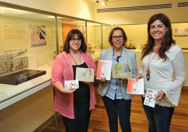 Un conjunto de 26 paneles distribuidos por las tres plantas del centro cultural intentarán acercar las piezas expuestas al público