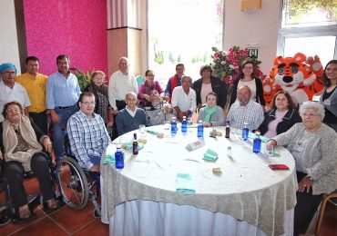 La edil pone en valor una actividad de la que se han beneficiado en torno a 3.000 personas ancianas o con movilidad reducida