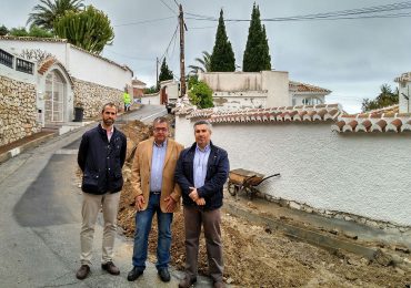 EMABESA actúa en la zona para sustituir la antigua red ante las múltiples averías que se venían produciendo en la zona