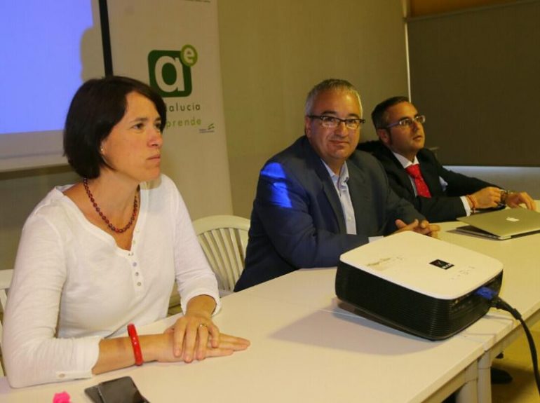 ``Hoy el Centro Innova sirve de escenario de una ponencia sobre el sector turístico y de salud ´´ destaca Ana Scherman