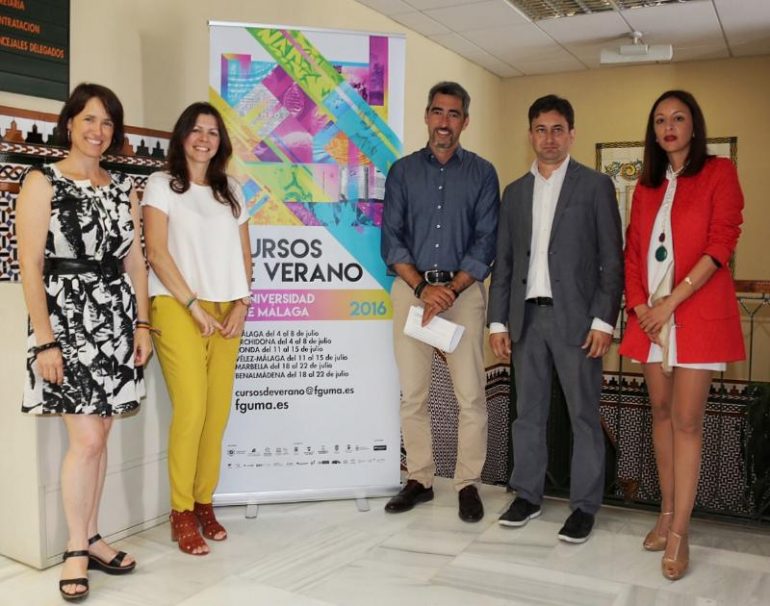 “Los cursos suponen un refuerzo tanto para nuestra oferta académica como turística”, ha destacado el alcalde, Víctor Navas