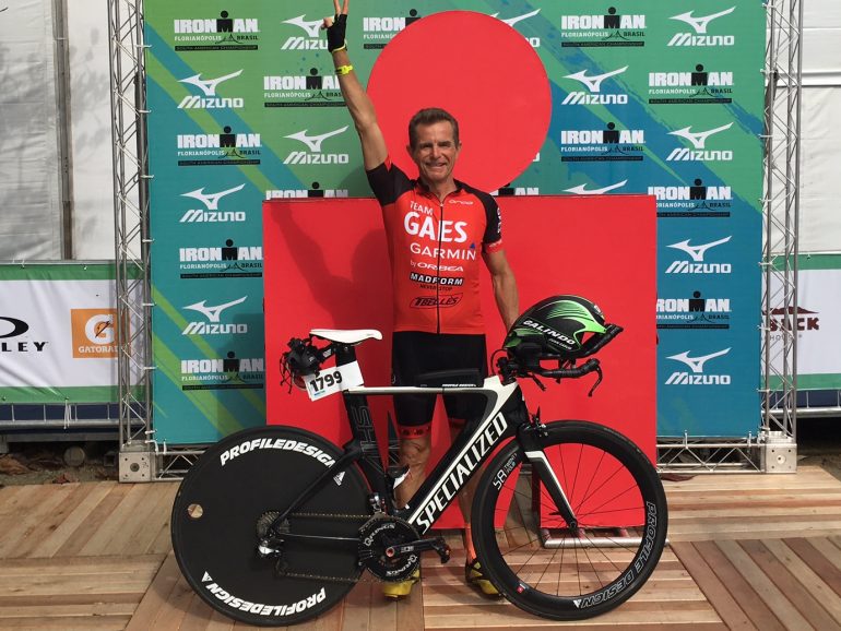 El triatleta del Club Triatlón Benalmádena, empleó un tiempo de 4 horas 35 minutos