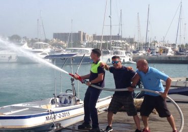 Un total de 12 empleados de la marina benalmadense llevan a cabo sendos ejercicios de simulación