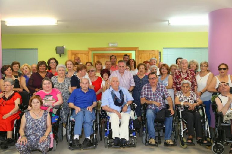 El alcalde Víctor Navas ha alabado la labor, dedicación y sensibilidad del artífice de estos programas, el técnico Francisco Portillo