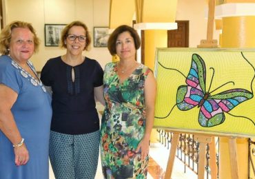 “Nuestra vecina Oksana Mader llevará una bandera del municipio para que esté presente en esta cita internacional”, ha destacado Elena Galán