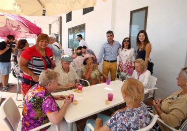“AFAB realiza una labor valiosísima, llegando a donde las administraciones no pueden en su apoyo a los enfermos de Alzheimer y sus familiares”, destaca Víctor Navas