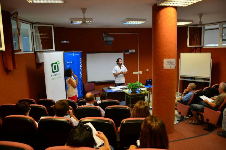 “Desde Empleo abogamos por la colaboración entre instituciones para paliar el desempleo”, destaca la concejala de Empleo, Beatriz