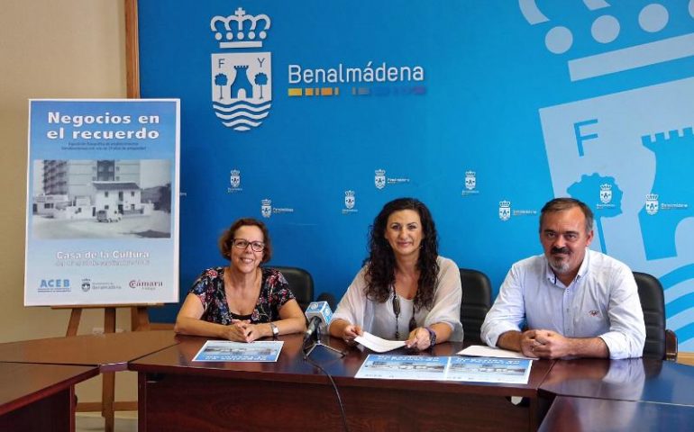 “Esta exposición es una forma de reconocer el valor de aquellos negocios que siguen aportando calidad al comercio local décadas después, y de rendir homenaje a los que ya no están pero siguen vivos en el recuerdo”, ha valorado Bernardo Jiménez