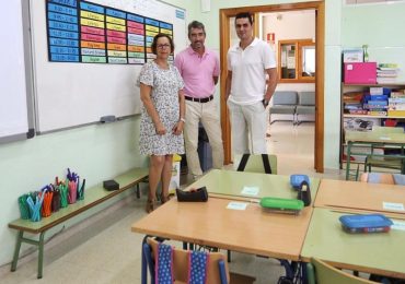 “Por primera vez, Benalmádena afronta el inicio del curso escolar sin que ningún alumno tenga que asistir a clase en módulos prefabricados”, destaca Elena Galán