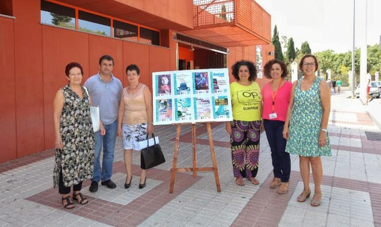 “La diversidad y actividad constante de nuestros clubes de lectura demuestran la inquietud cultural de los benalmadenses”, ha destacado la concejala de Cultura, Elena Galán