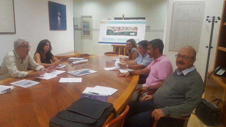 “Es nuestra voluntad buscar una salida dialogada y consensuada con Unicaja para recuperar ese espacio para el uso de la ciudadanía”, ha manifestado el alcalde Víctor Navas