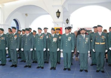 A pesar de la lluvia, numerosos vecinos asistieron a los actos conmemorativos de la festividad de la patrona de la Benemérita