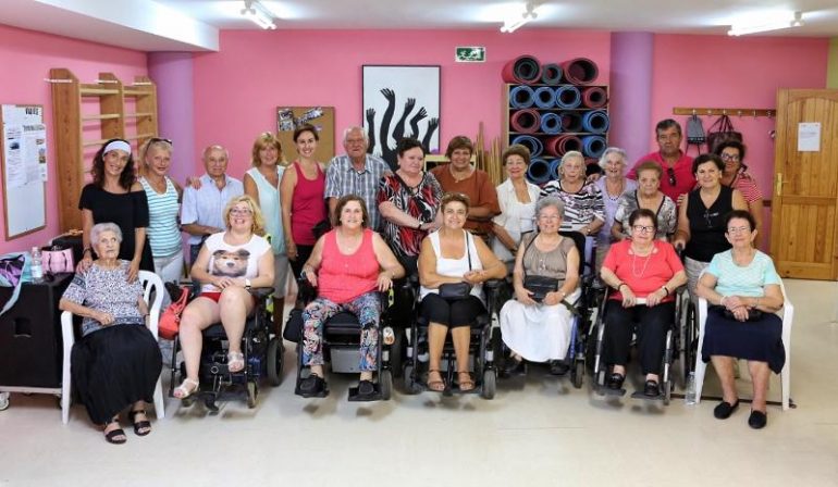 Se trata de una iniciativa pionera en la que personas con problemas de movilidad disfrutan de una jornada de baile