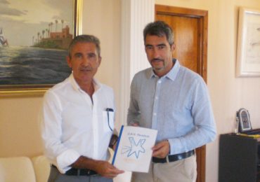 En la reunión le comunicó que la junta directiva ha decidido trasladar a Benalmádena su sede y actividades