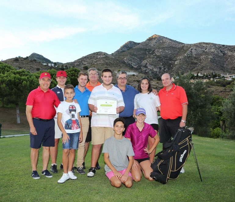 El golfista se proclamó Campeón de España de dobles Pitch&Putt 2016, y subcampeón de España en la categoría individual