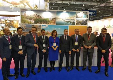 El alcalde, José Ortiz, encabeza la delegación local en la World Travel Market donde estrena material promocional