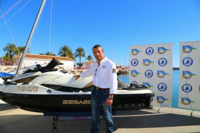 La actividad cuenta con el respaldo de las concejalías de Puerto, Bienestar Social y Sanidad del Ayuntamiento de Benalmádena