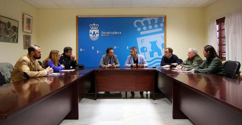 El alcalde de Benalmádena, Víctor Navas y el concejal de Seguridad, Javier Marín, han participado en un encuentro con el SUP