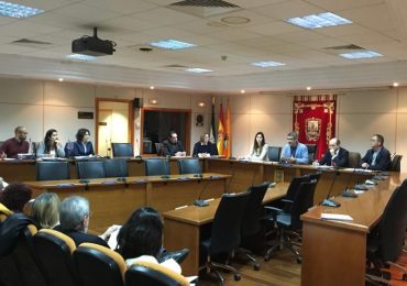 La Comisión establecerá los mecanismos de coordinación entre las administraciones con competencias en la infancia