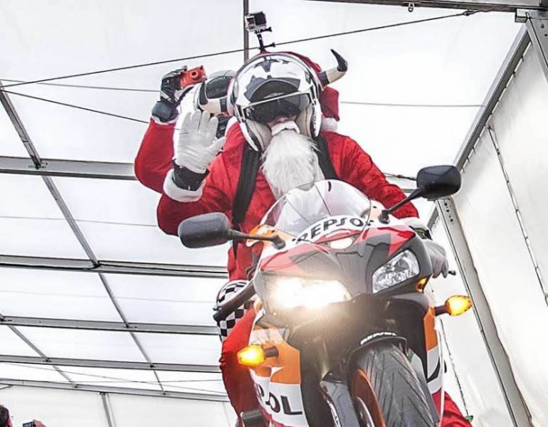 Papa noeles motorizados protagonizan el ‘Toy-Run’