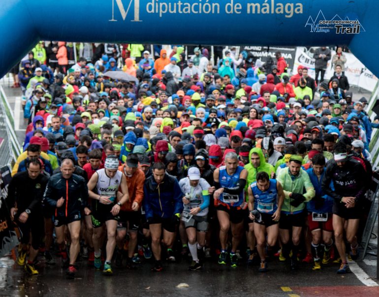 La Carrera por Montaña Calamorro 2017 se celebró en condiciones invernales con éxito de participación