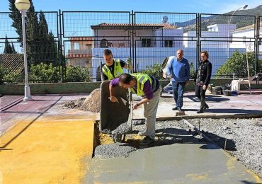 “Entre las actuaciones realizadas destacan la ampliación de las oficinas del AMPA”, ha informado la concejala de Educación, Elena Galán