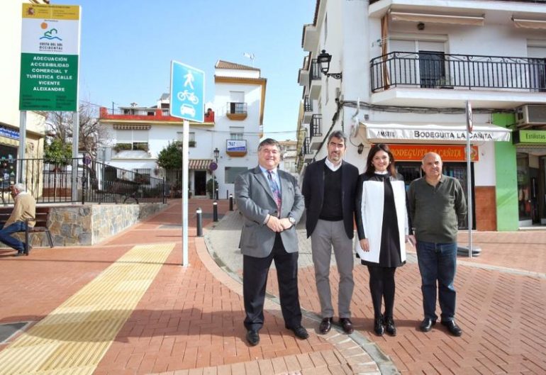 “Estas obras suponen un nuevo avance en nuestra apuesta por adaptar el centro urbano al peatón”, ha valorado el alcalde Víctor Navas