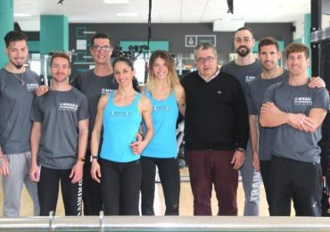 El concejal de Deportes, Joaquín Villazón, ha invitado a los benalmadenses a que visiten y conozcan el nuevo gimnasio