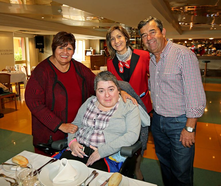 “Agradecemos la colaboración de voluntarios de Cruz Roja y entidades como AEHCOS”, ha recordado la concejala de Sanidad, Alicia Laddaga