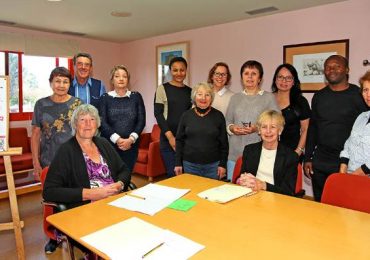 “El taller tiene como objetivo que amplíen sus conocimientos de la cultura y tradiciones locales”, ha detallado la concejala de Cultura, Elena Galán