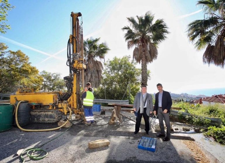 Con motivo de las tareas preliminares para la creación de un parking público en Benalmádena Pueblo